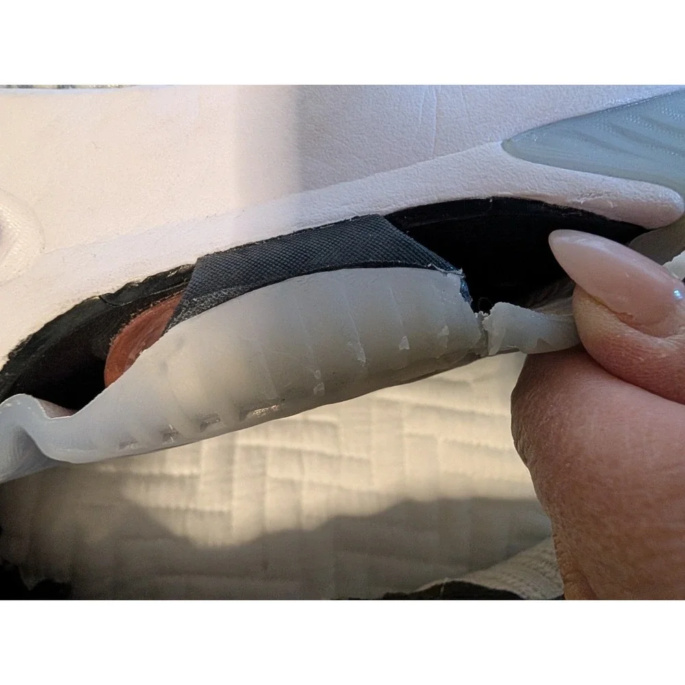 Nike Air Zoom GT Cut 2 DJ9431-001‎ Men's Size 15 Black White Basketball Shoes